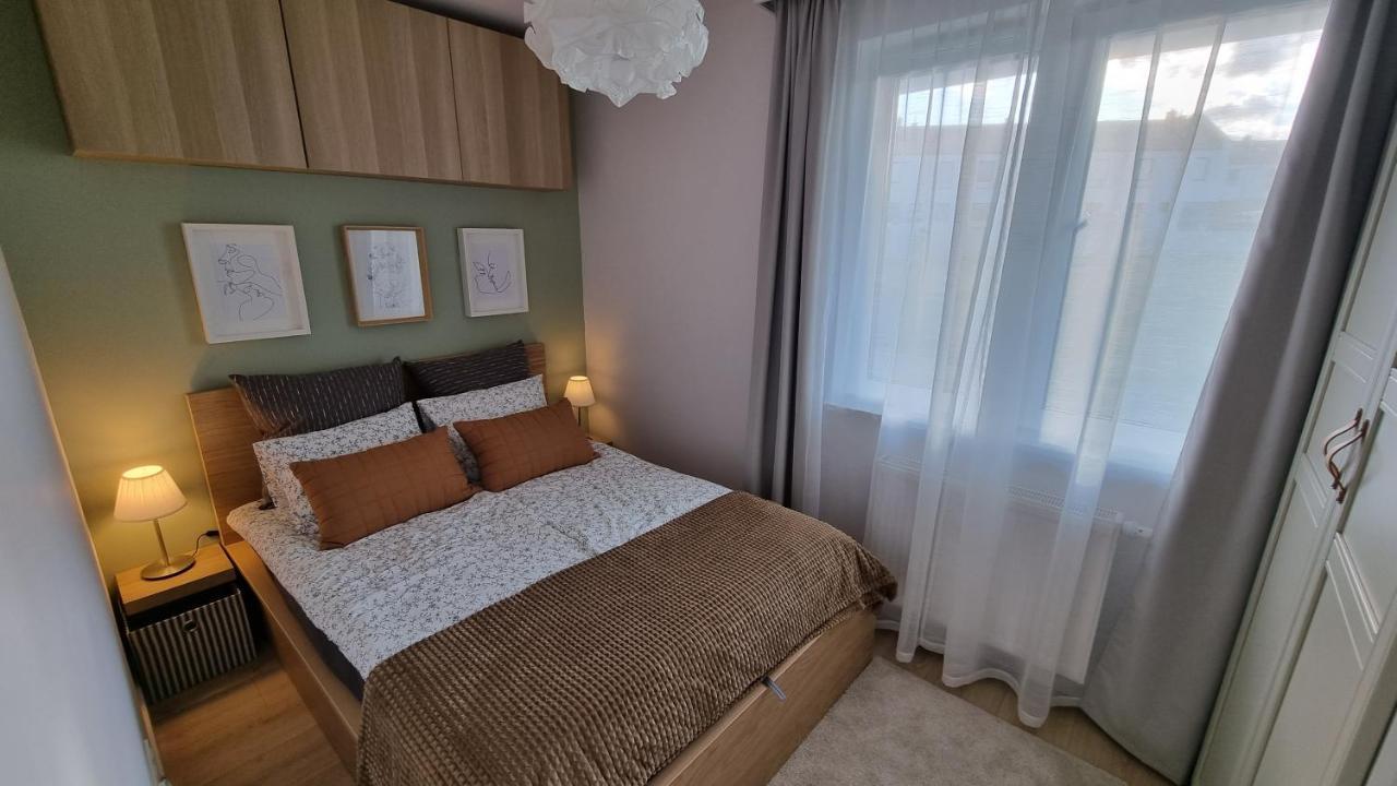 Apartament Mlody Gdansk - Bezplatny Parking, Mocne Wifi, Dobre Polaczenie Z Lotniskiem ภายนอก รูปภาพ